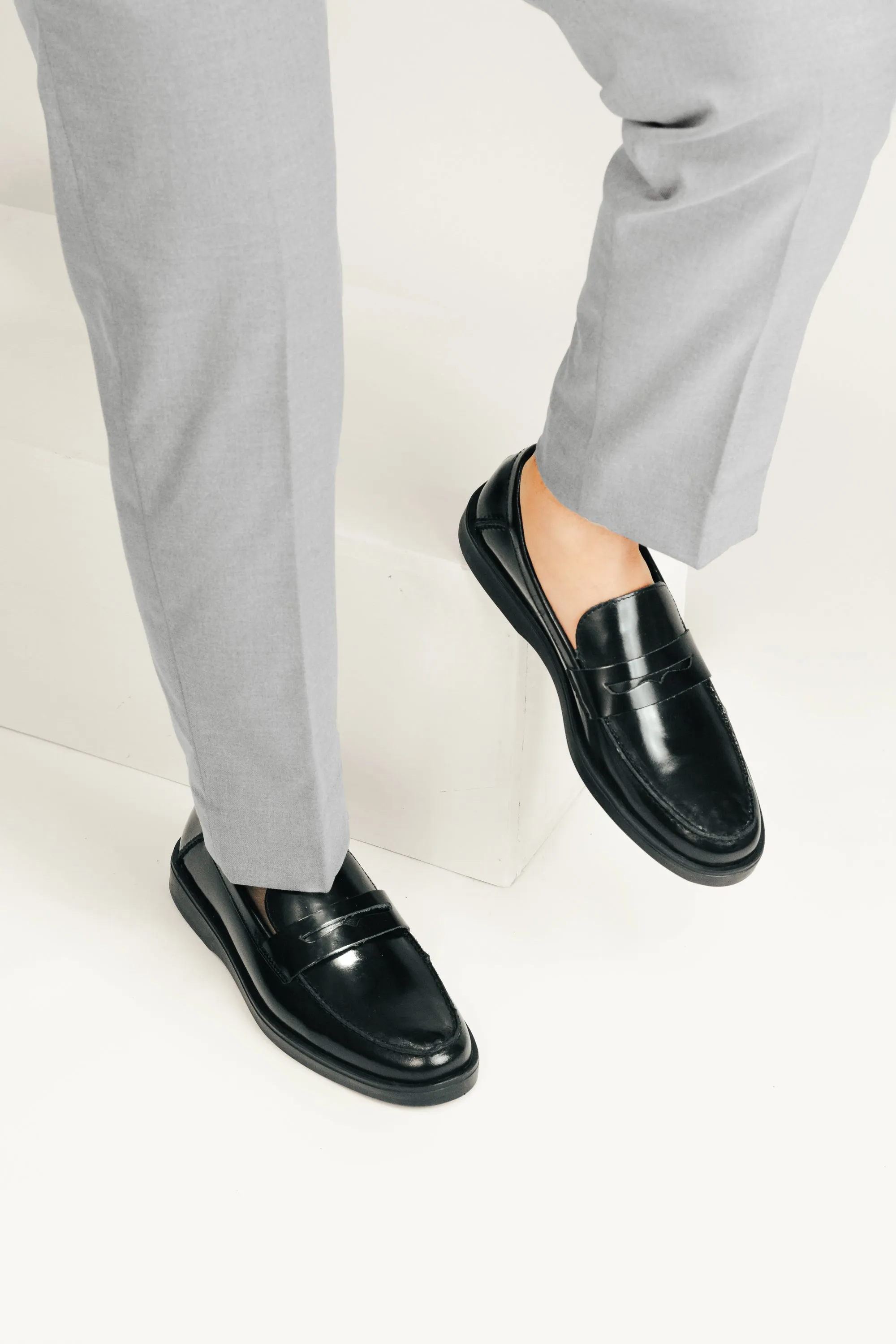 Journie Monarch - Black