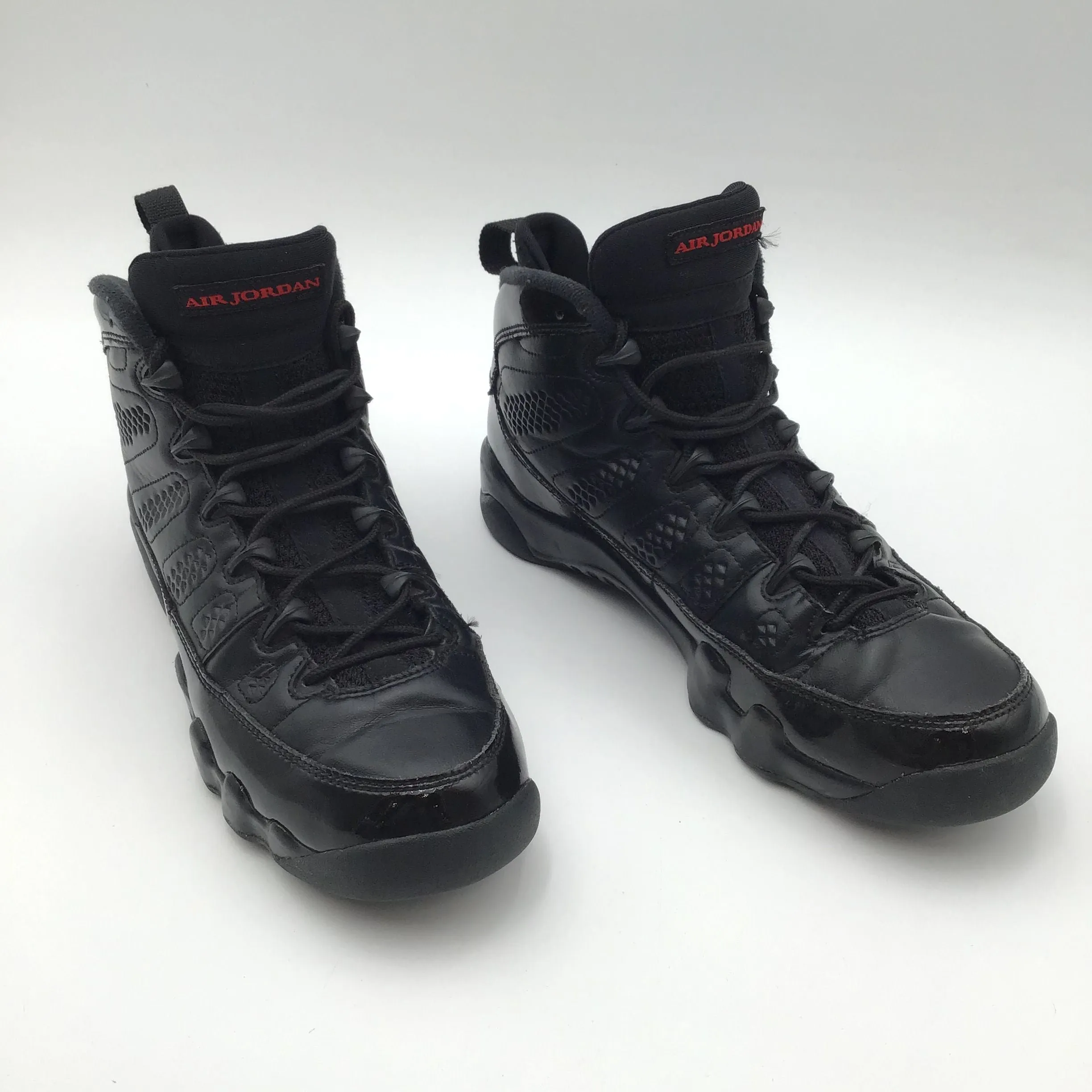 Nike Air Jordan Boy's Retro BG 'Bred' Sneakers-Size: 7Y ( COA)