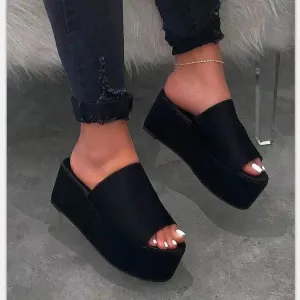 Peep toe thick platform slides