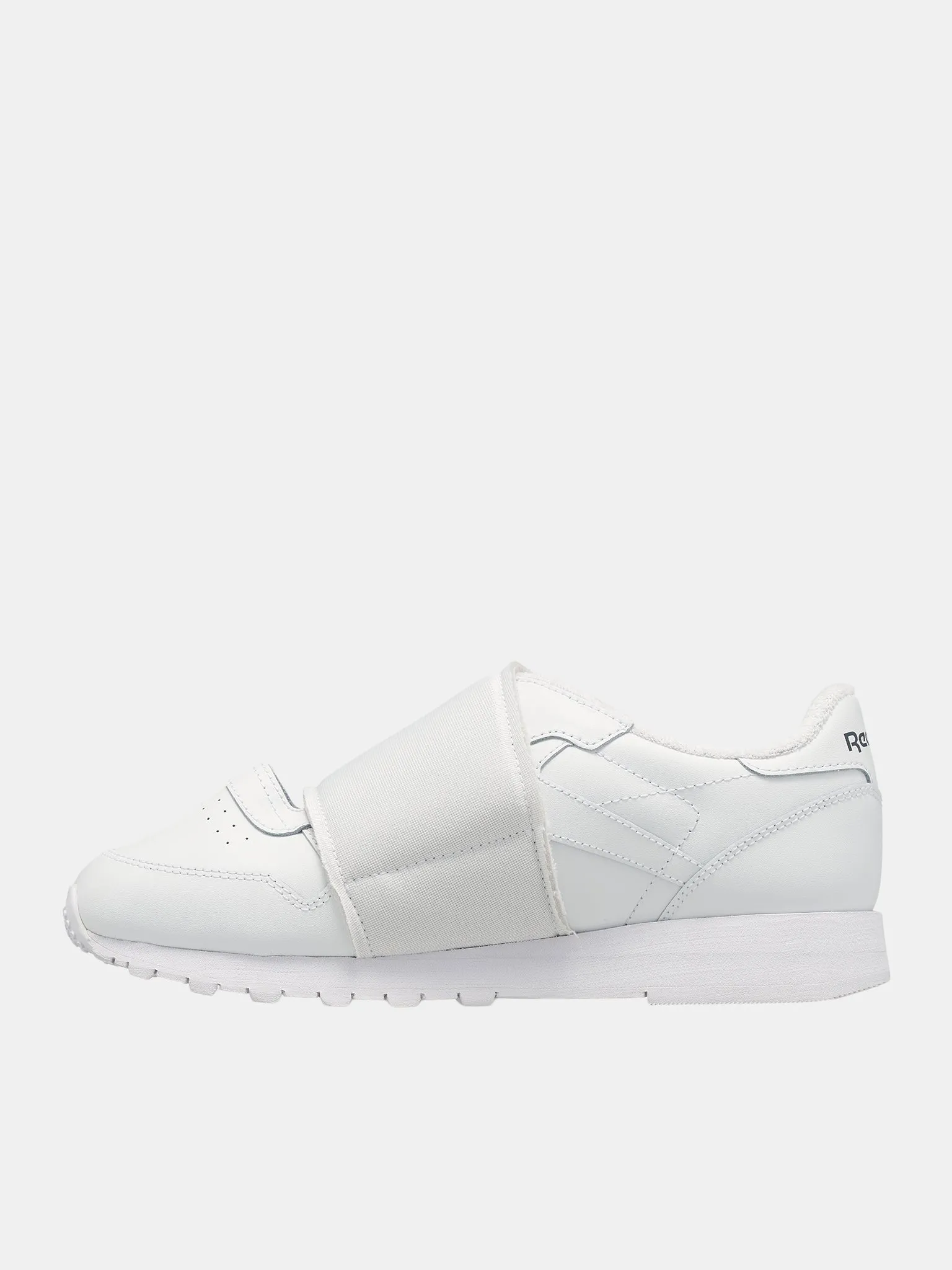 Reebok Sneakers (RMIA041C99-WHITE)
